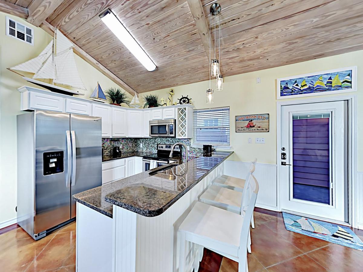 Sail Away At Pirate'S Bay Unit 113 Apartment Port Aransas Exterior photo